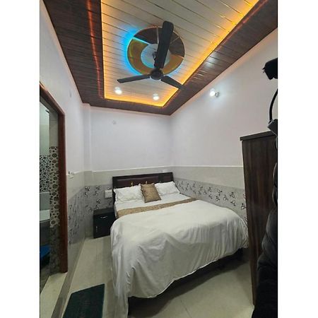 Rudra Inn Ayodhya Buitenkant foto