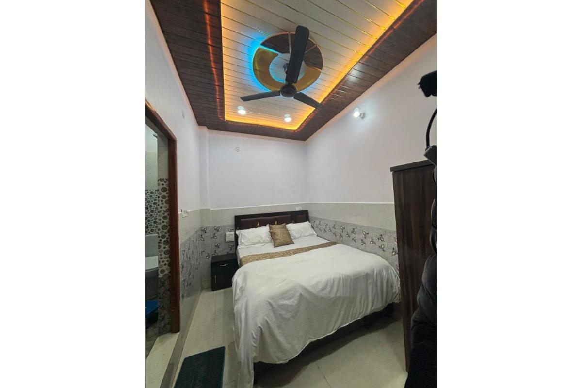Rudra Inn Ayodhya Buitenkant foto